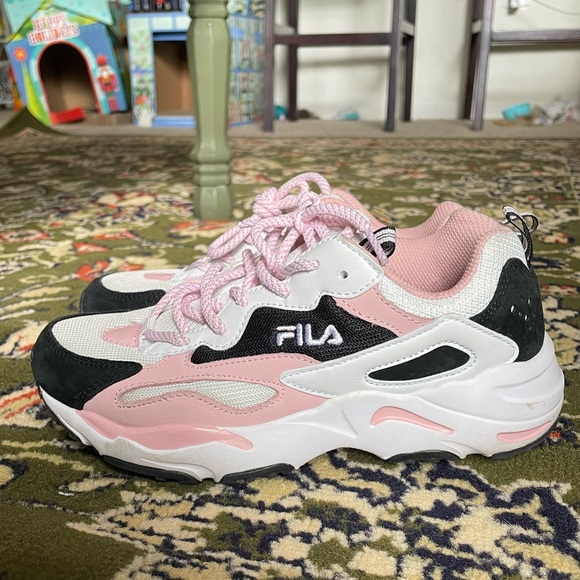 fila ray pink trainers